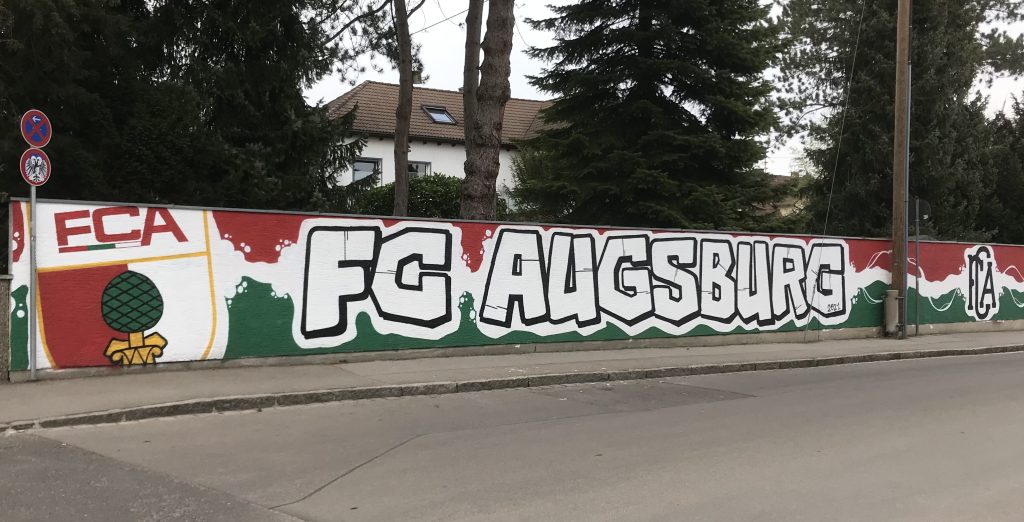 FCA - Rot, Grün, Weiß sind seit 1372 nachweisbar die Farben der Stadt Augsburg