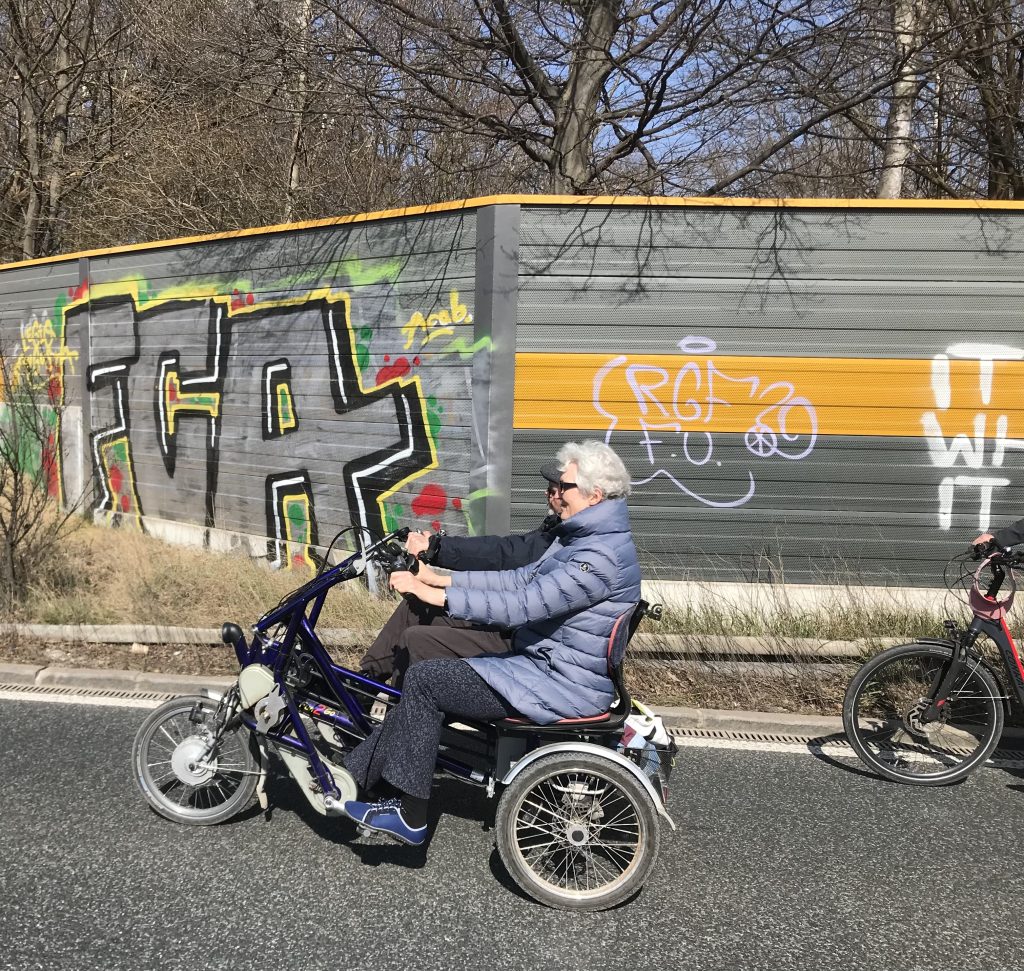 ...für Frieden, Klimaschutz und den Nichtabstieg des FCA