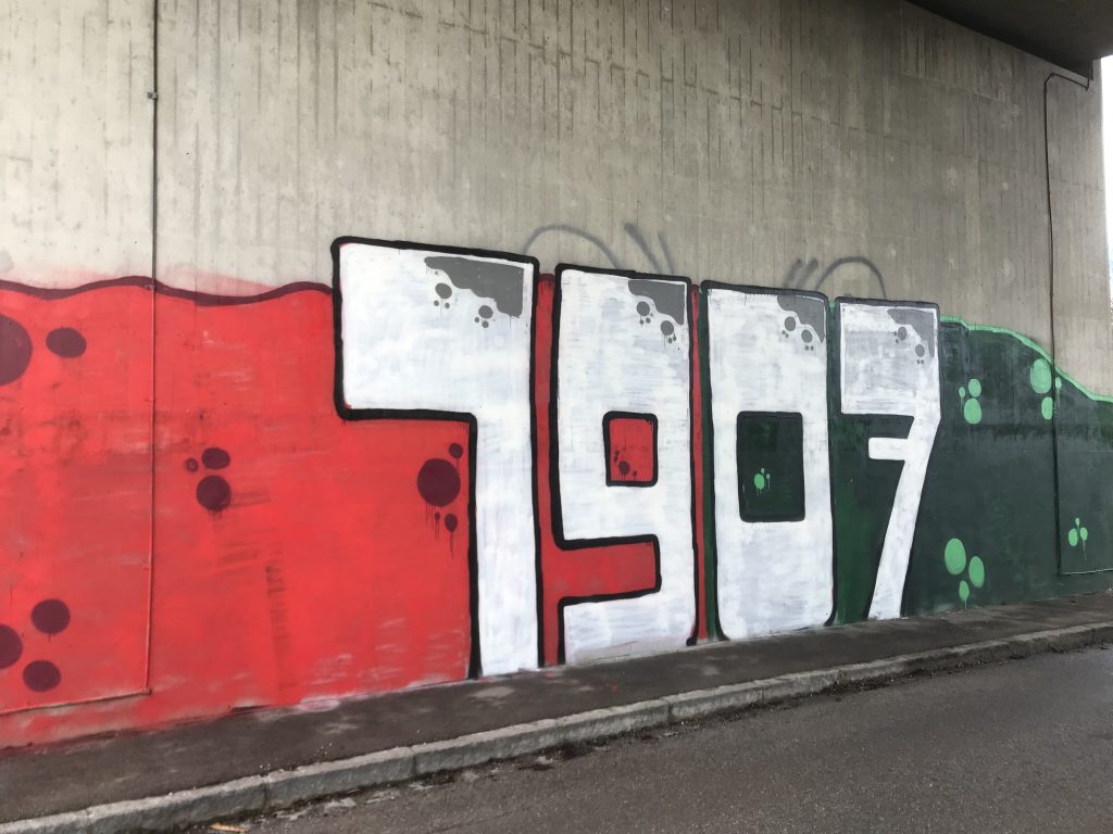 die fette Begrüßung am Wegesrand